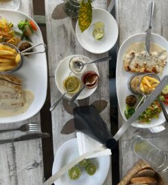 La Plage Resto Bar